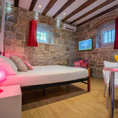 Summer Stone Pleasure * Spalato