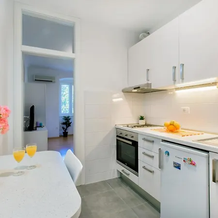 Apartment Summer Stone Pleasure