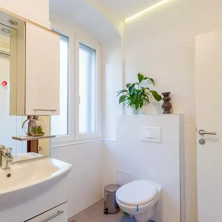 Summer Stone Pleasure Apartment Split