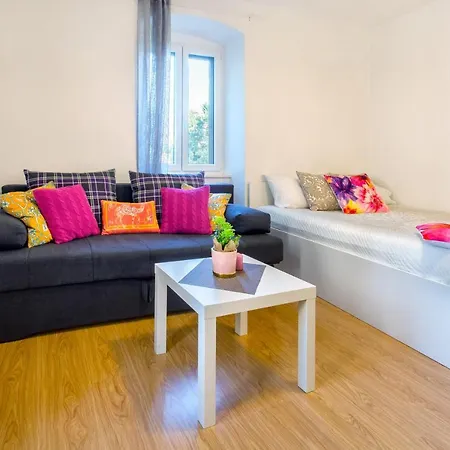 Apartment Summer Stone Pleasure *