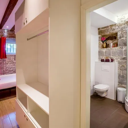 Apartment Summer Stone Pleasure