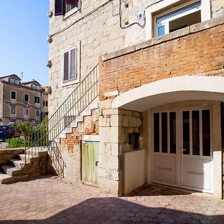 Summer Stone Pleasure Apartment Split