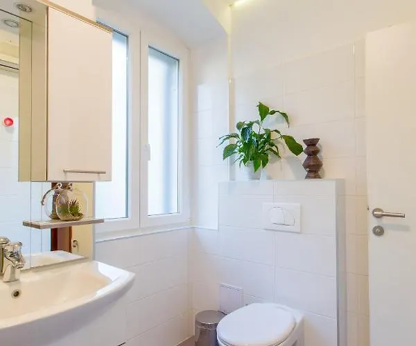 Summer Stone Pleasure Apartman Split