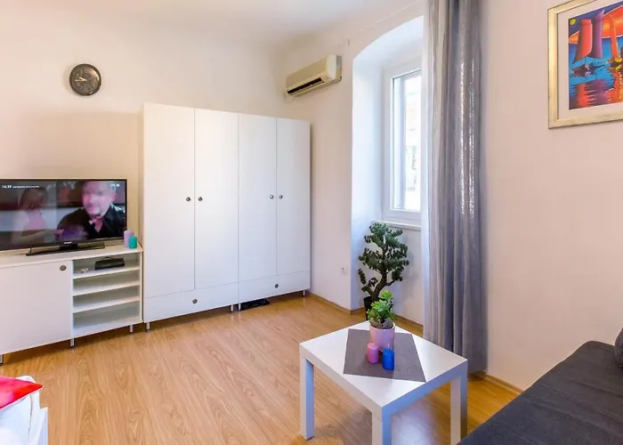 Summer Stone Pleasure Apartman