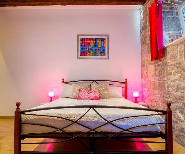 Summer Stone Pleasure Apartman